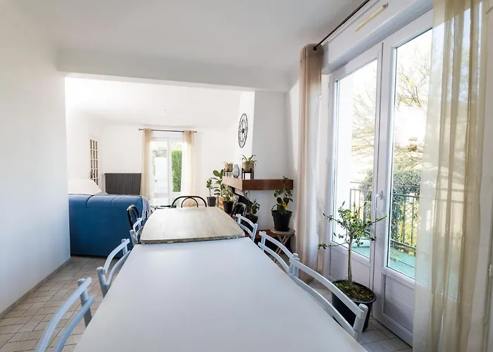 - Comme A La Maison - * Шатобриан